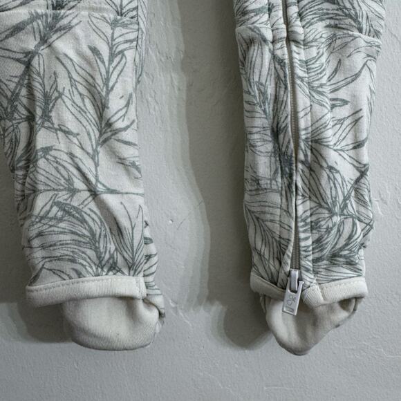 Goumi Coastal Zipper Jumpsuit Convertible Sleeper Size 6-12 Months - Picture 6 of 6